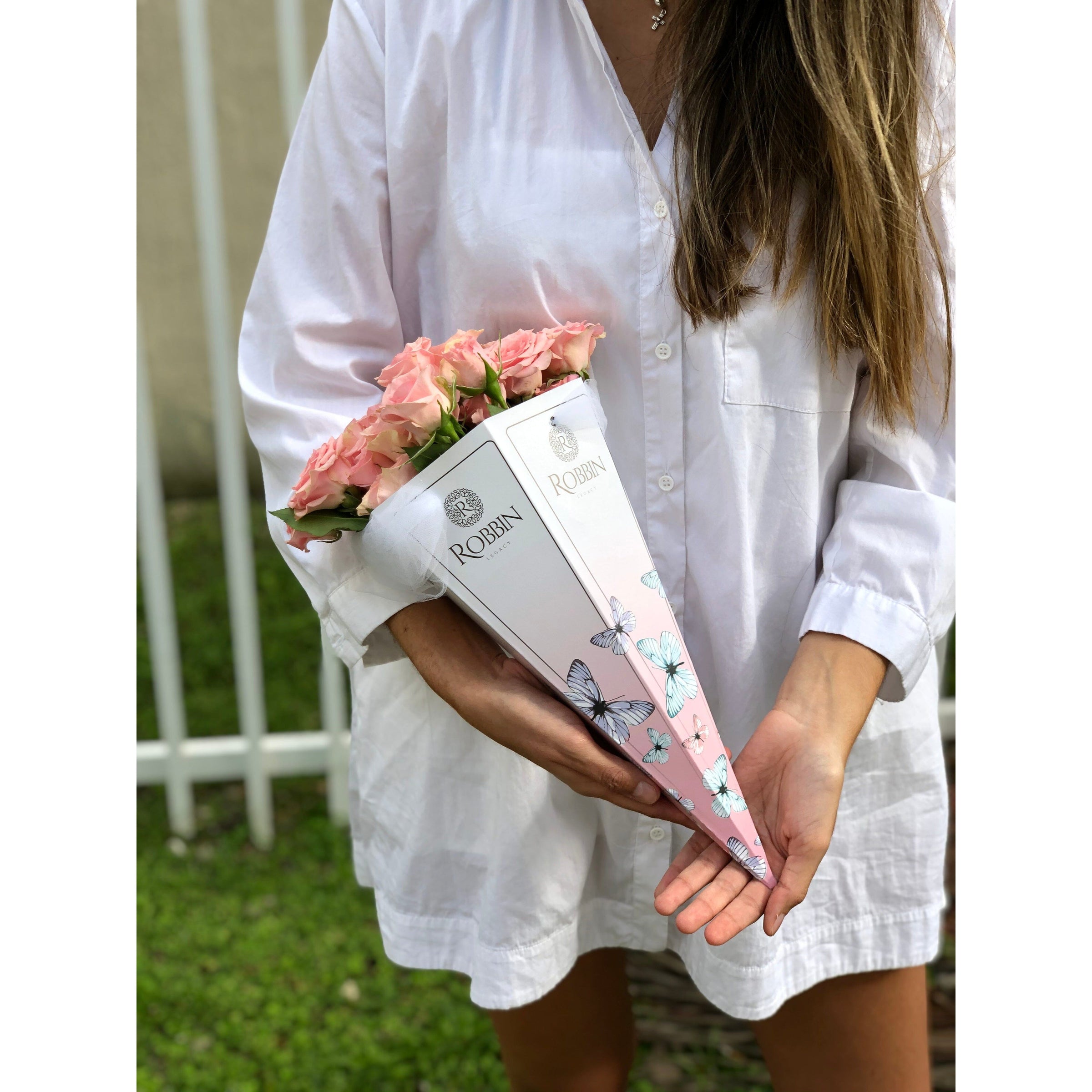 Smile To Go Fresh Flowers Roses Bouquet Miami Florida. Fresh Flowers Robbin Legacy 