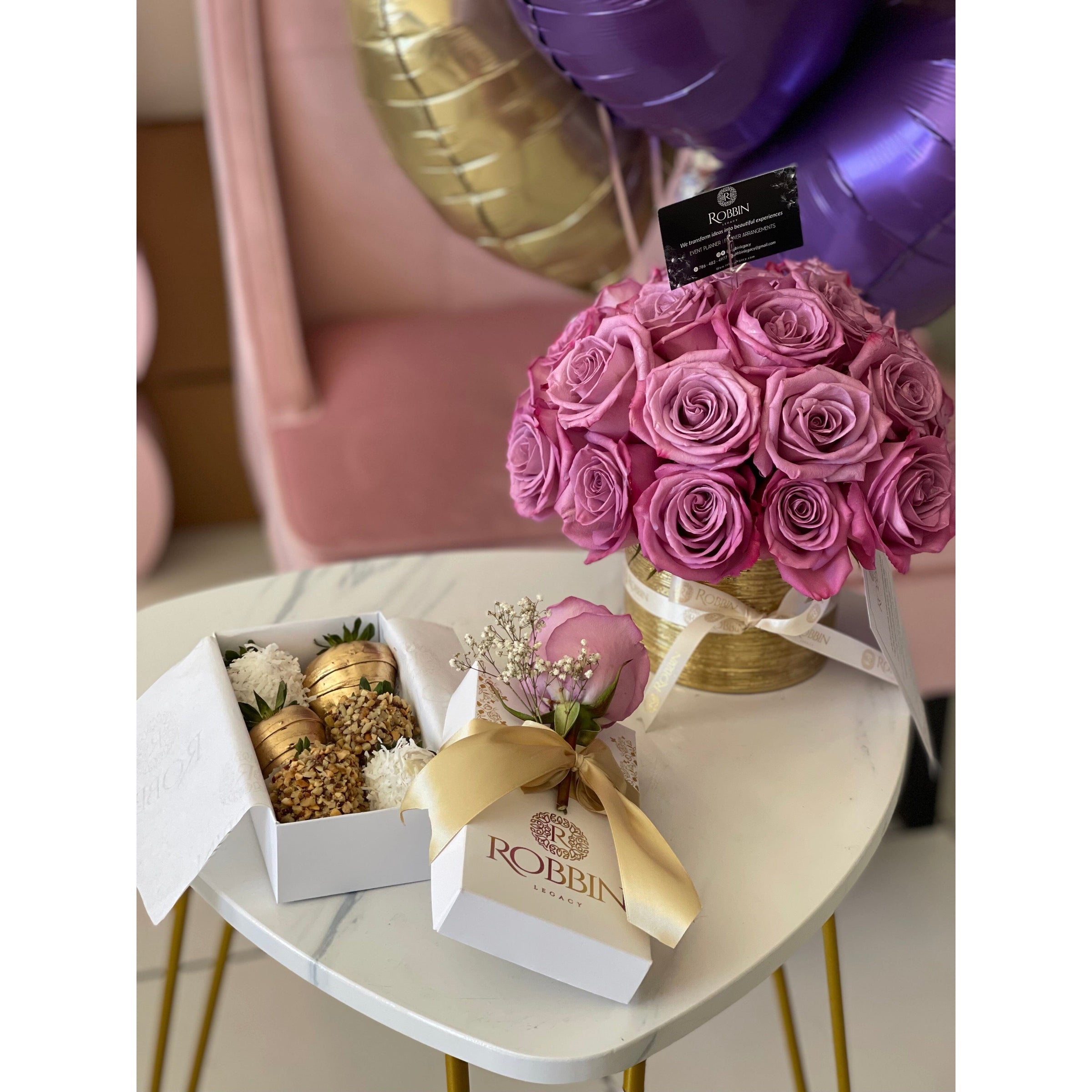 19-24Luxury Fresh Roses Ceramic Vase Miami Florida.. Fresh Flowers Robbin Legacy 