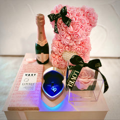 Deluxe Gift Box - Roses That Last a Year/Preserved Roses..