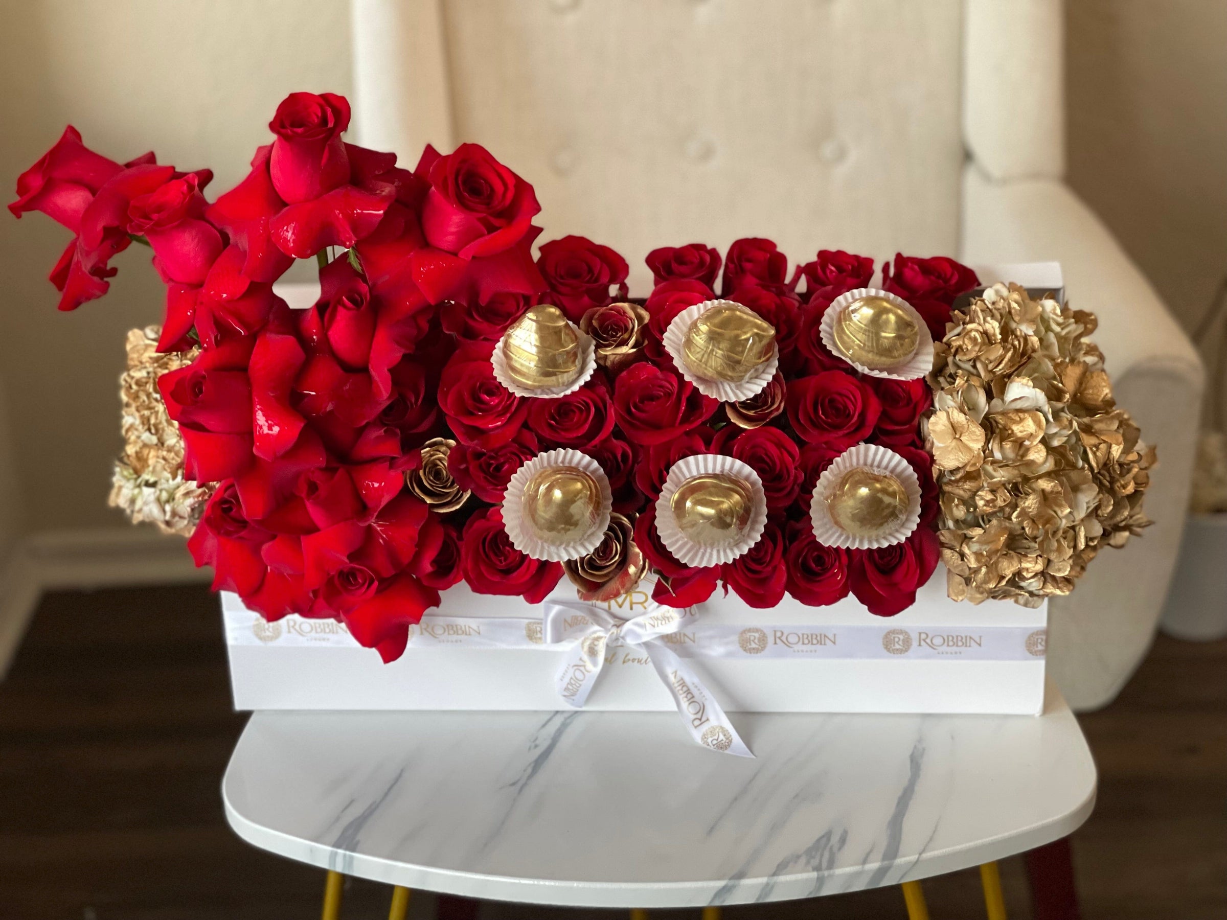 Maxim Box Fresh Flowers Chocolate Covered Strawberries Miami Florida. Chocolate Covered Strawberries robbin legacy 