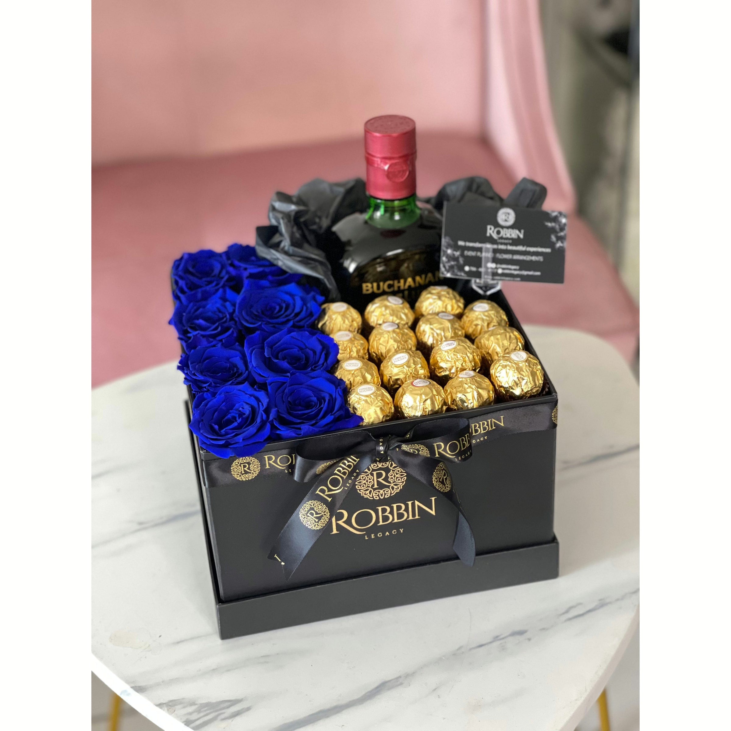 Luxury Gift Box Fresh Roses with Ferrero Chocolates Miami Florida.. Gifts Boxes Robbin Legacy 