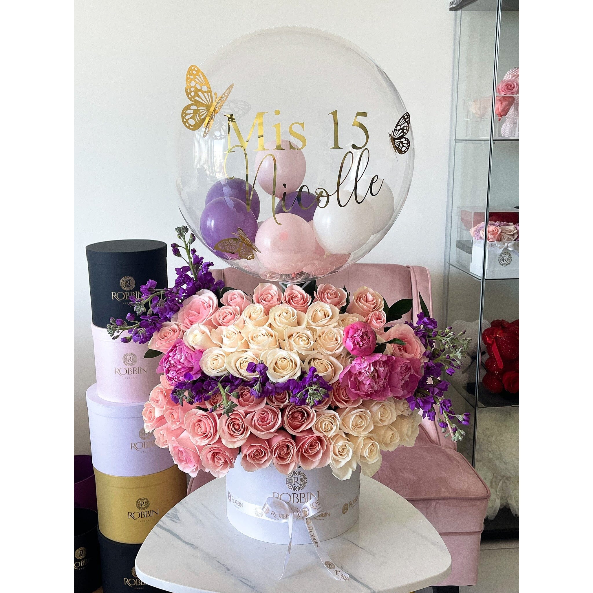 White, pink and lavanda Flowers and Hot Air Balloon Miami Florida. Balloons Robbin Legacy 