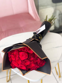 Hand Bouquet Fresh Roses Flowers Miami Florida.. Fresh Flowers Robbin Legacy 