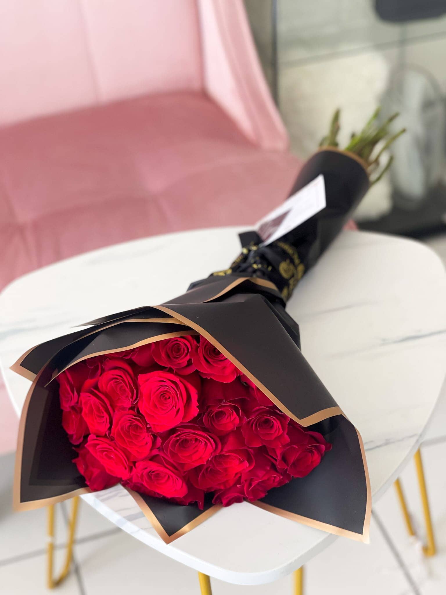 Hand Bouquet Fresh Roses Flowers Miami Florida.. Fresh Flowers Robbin Legacy 