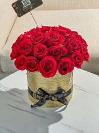 19-24Luxury Fresh Roses Ceramic Vase Miami Florida.. Fresh Flowers Robbin Legacy 