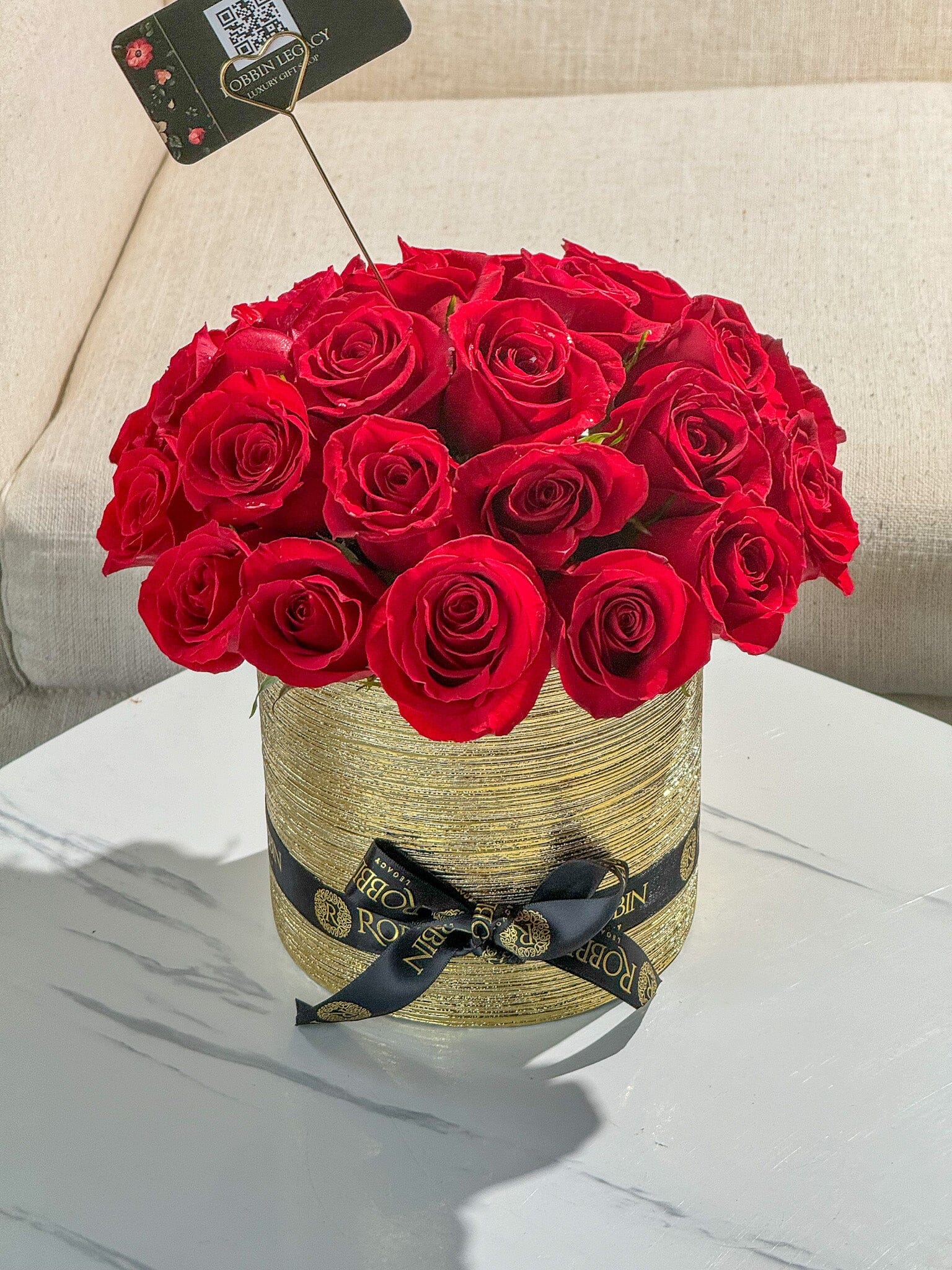 19-24Luxury Fresh Roses Ceramic Vase Miami Florida.. Fresh Flowers Robbin Legacy 