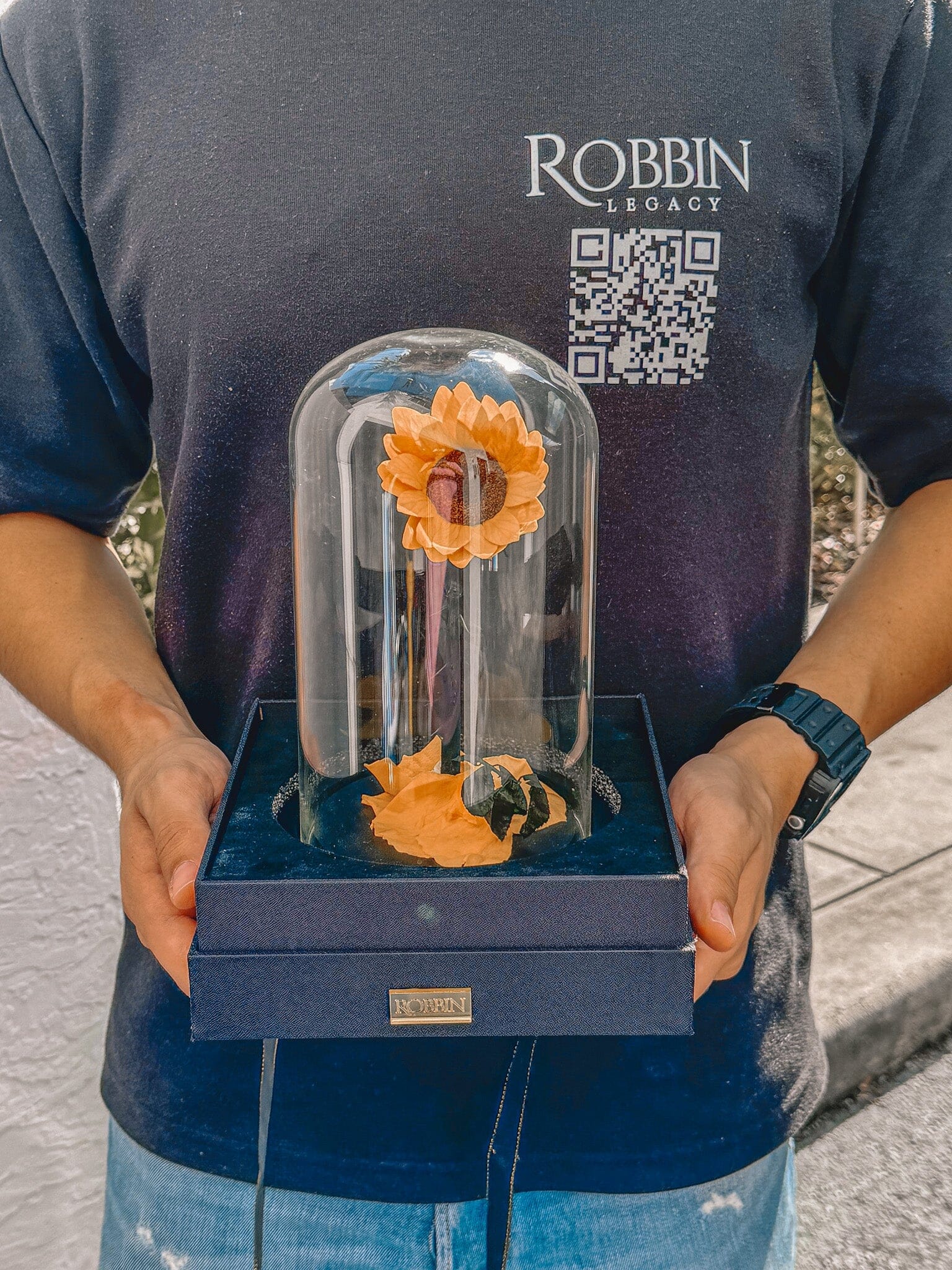 1 Preserved Sunflower Miami Florida and Nationwide.. Robbin Legacy 