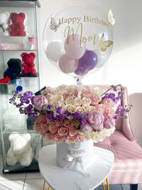 White, pink and lavanda Flowers and Hot Air Balloon Miami Florida. Balloons Robbin Legacy 