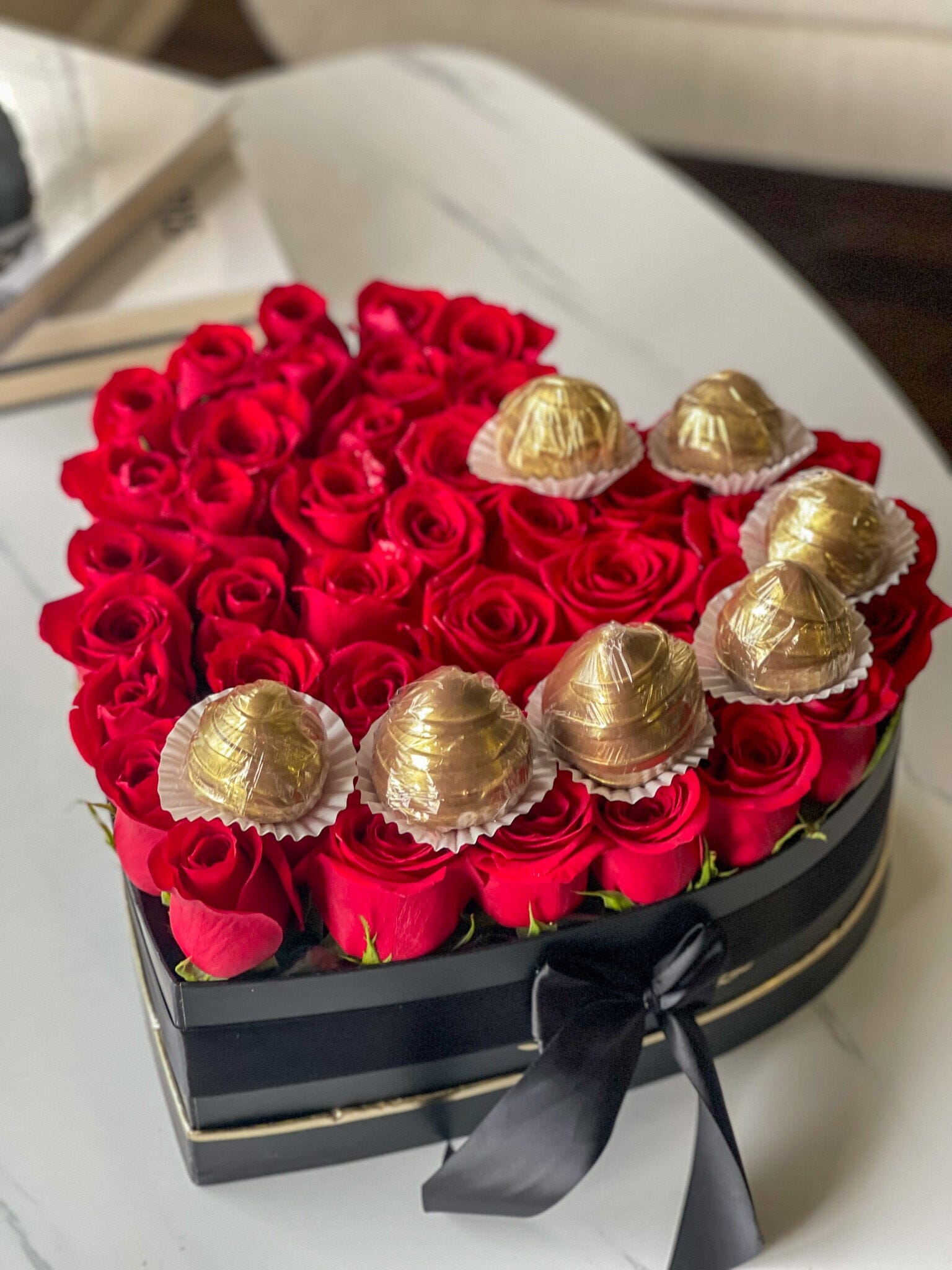 Heart Box Fresh Roses Flowers Chocolate Covered Strawberries Miami Florida. Chocolate Covered Strawberries robbin legacy 