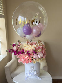 White, pink and lavanda Flowers and Hot Air Balloon Miami Florida. Balloons Robbin Legacy 
