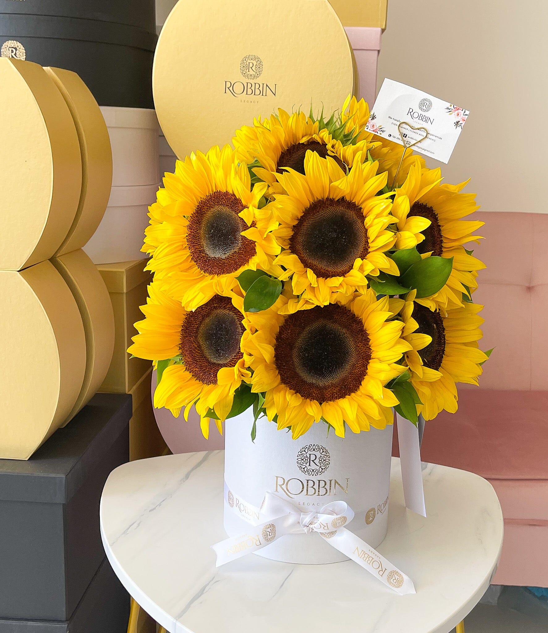 SunFlowers Hat Box Arrangement Miami Florida. Fresh Flowers Robbin Legacy 