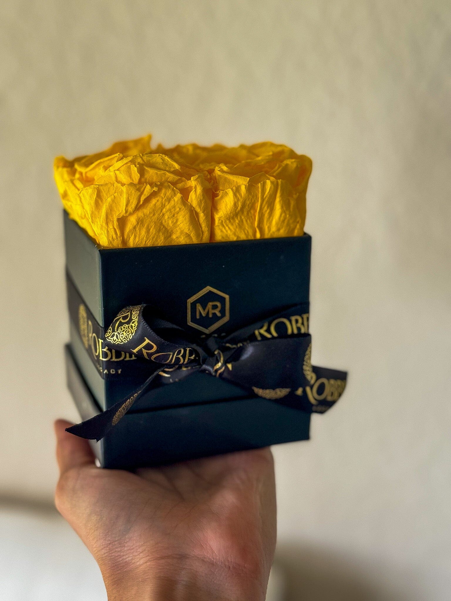 Mini Box Black Preserved Roses Miami Florida.. Robbin Legacy 