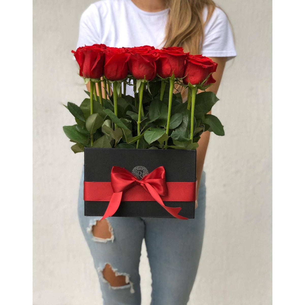 23 Fresh Roses Flowers and Ruscus Miami Florida.. Fresh Flowers Robbin Legacy Black Red 