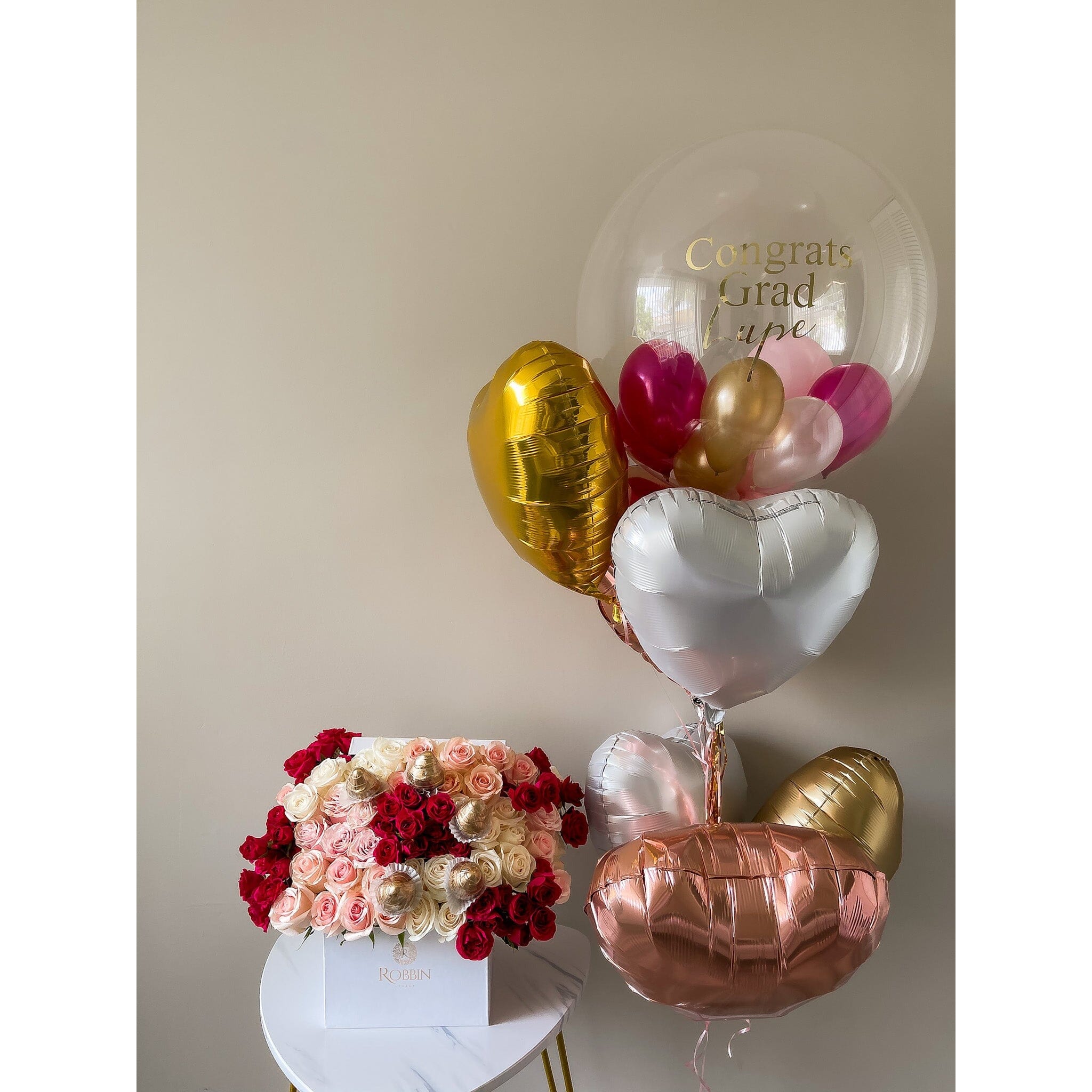 Hat Box Mix Flowers and Chocolate Covered Strawberries Miami Florida. Chocolate Covered Strawberries Robbin Legacy 