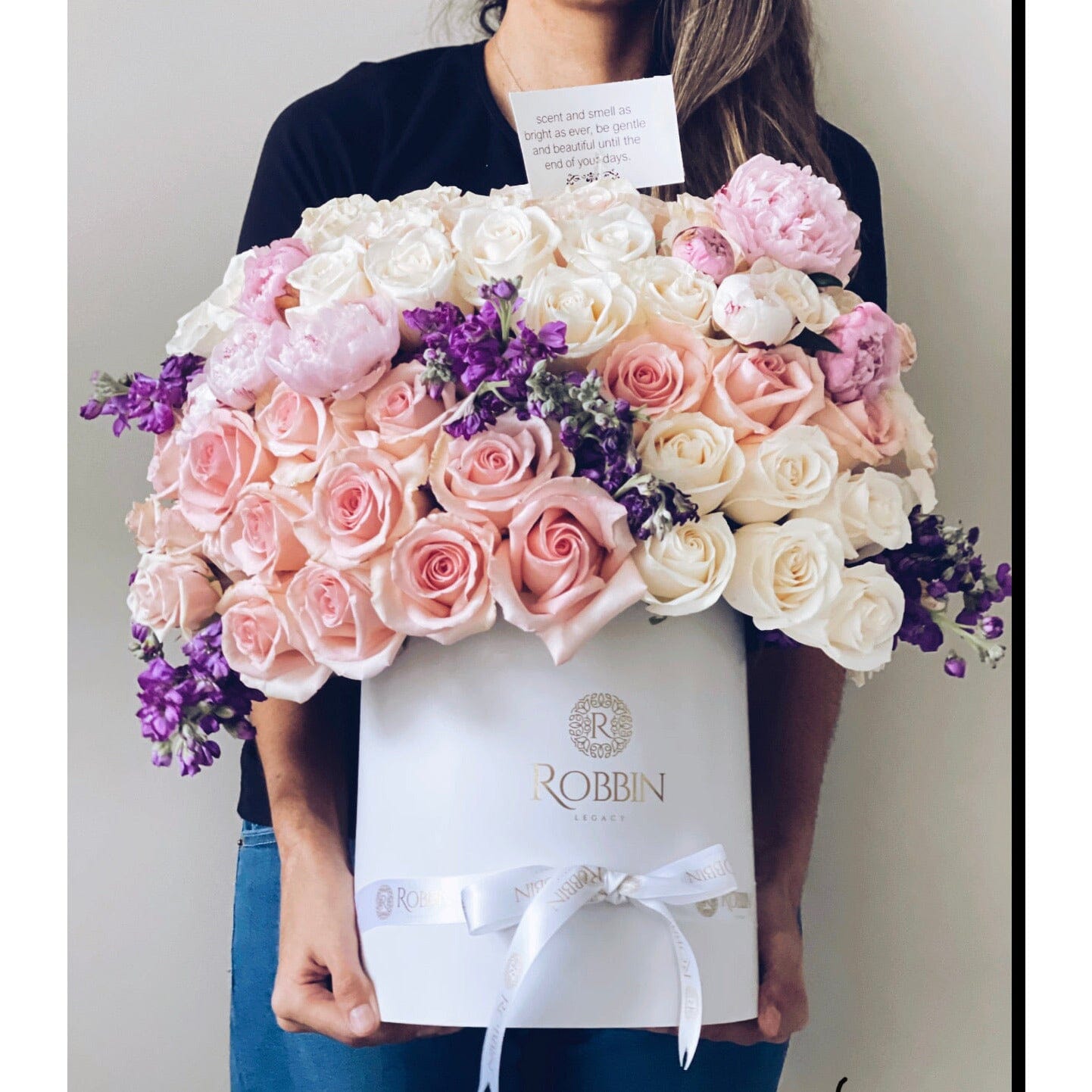 Lavanda Box Mix Fresh Flowers Roses Miami Florida. Fresh Flowers Robbin Legacy 